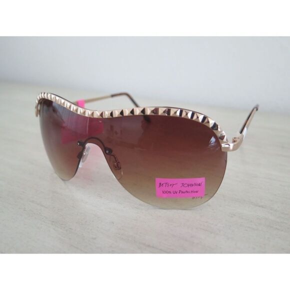 Betsey Johnson BJ442125 Women's Gold Frame/Tortoise Sunglasses - Picture 1 of 12